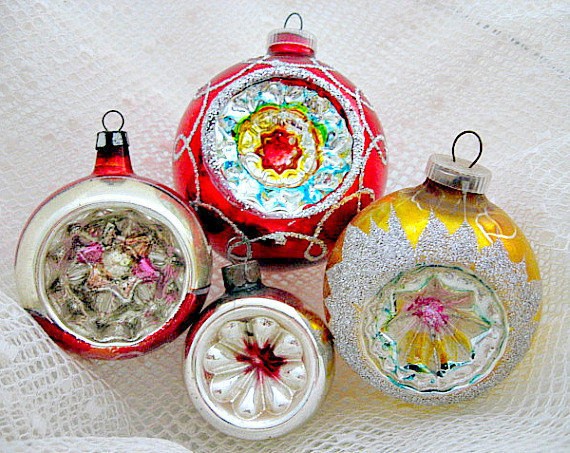Do You Remember These Vintage Christmas Ornaments?