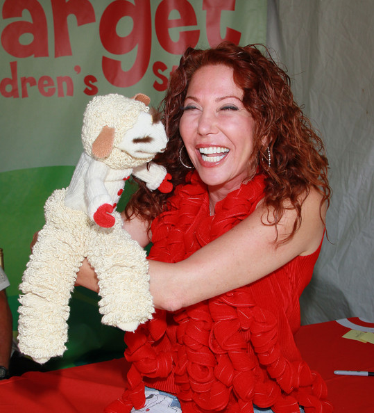 13 Fascinating Things You Probably Didn't Know About Shari Lewis And Lamb Chop