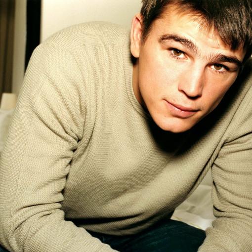 Josh Hartnett Was A Massive Star In The Early 2000s, So Why Haven't We Seen Him Since?