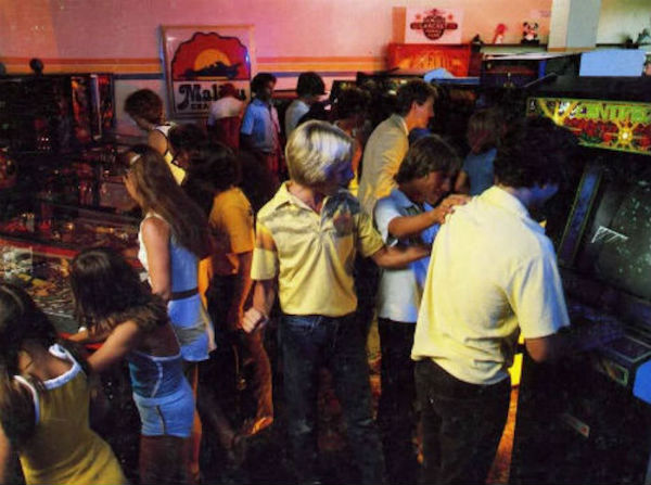 Arcade Photos That Bring Back So Much Nostalgia You'll Reach For Your Quarters