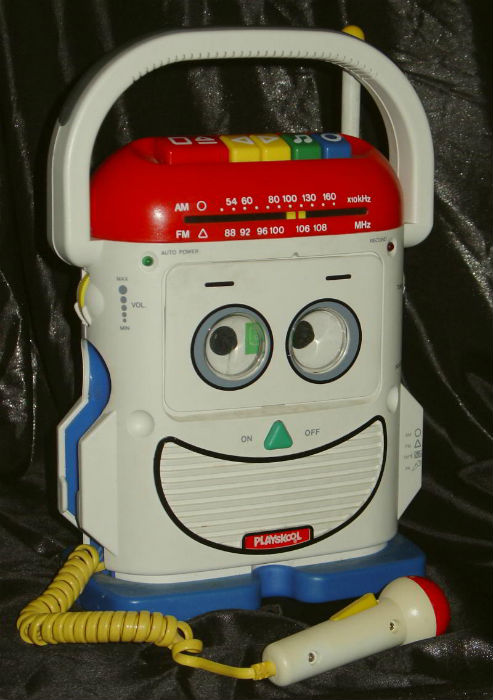 11 Creepy Toys From Our Childhood That Still Give Us Nightmares