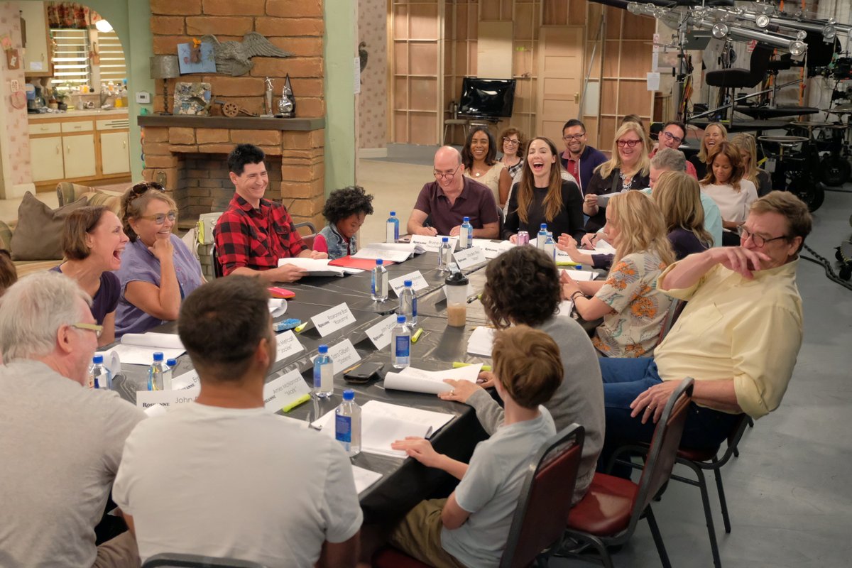 Roseanne Cast Shares Photos From The Set Of The Reunion And We're Getting Excited