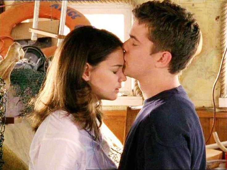 10 TV Couples From The '90s That Were More Important Than Your Own Relationships