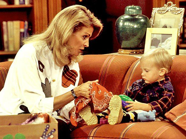 'Murphy Brown' Revival Reveals Who They've Cast As Her Son But We're Still A Little Nervous