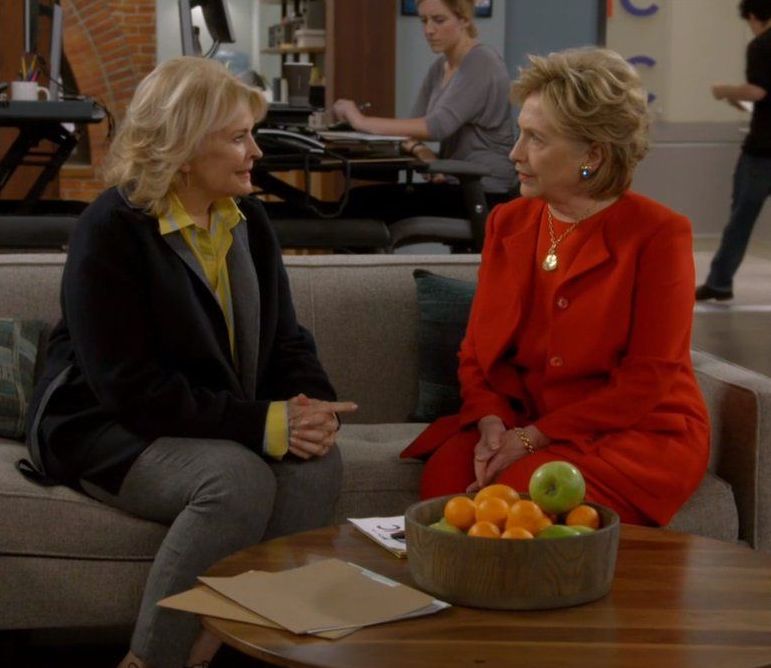 'Murphy Brown' Premieres With Epic Cameo And Fans Have Strong Feelings About It