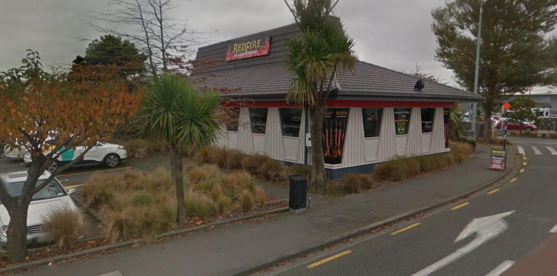 15 Former Pizza Huts Now Trying (And Failing) To Be Something Else